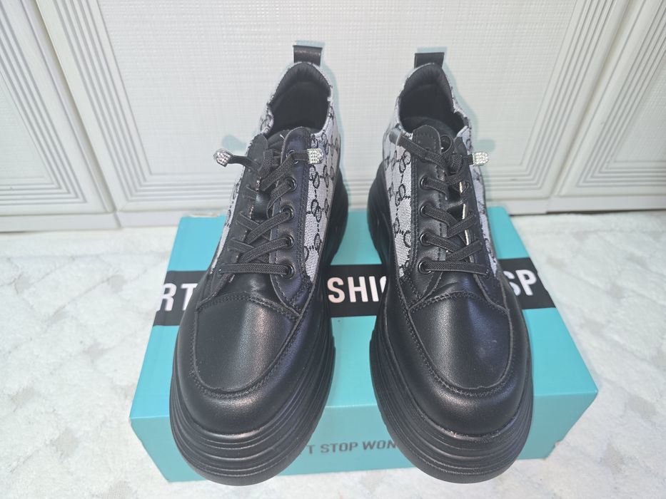 Ботинки за 2 ведра мороженого