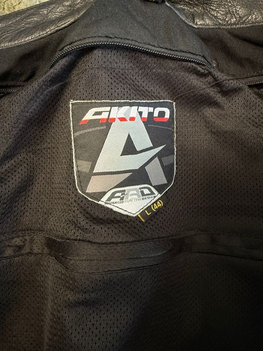 Мото яке Л размер във много добро състояние