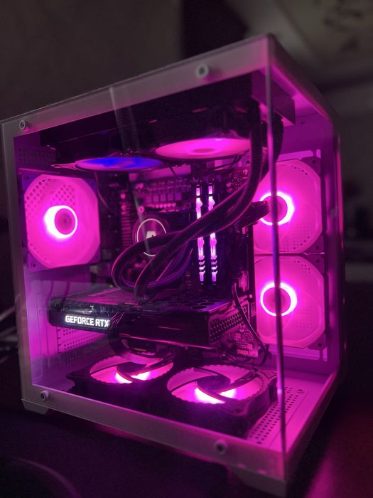 Игровой мощный компьютер в комплект