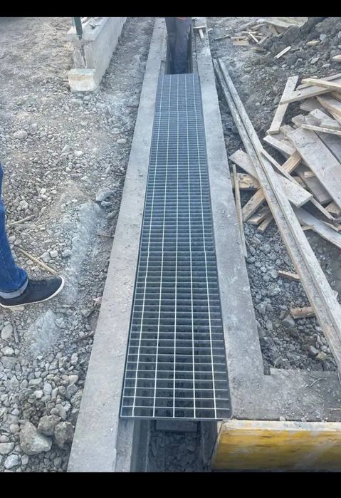 Trepte și grătare metalice zincate la dimensiunea dorita de client ofe