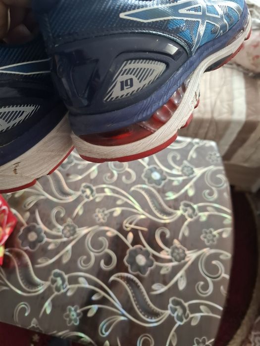 Оригинални маратонки asics