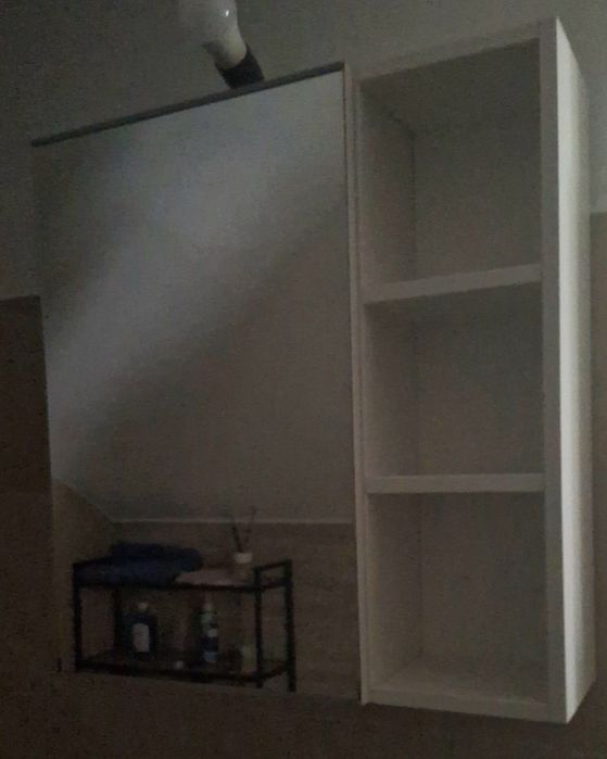 Dulăpior cu oglinda baie model Ikea stare impecabila