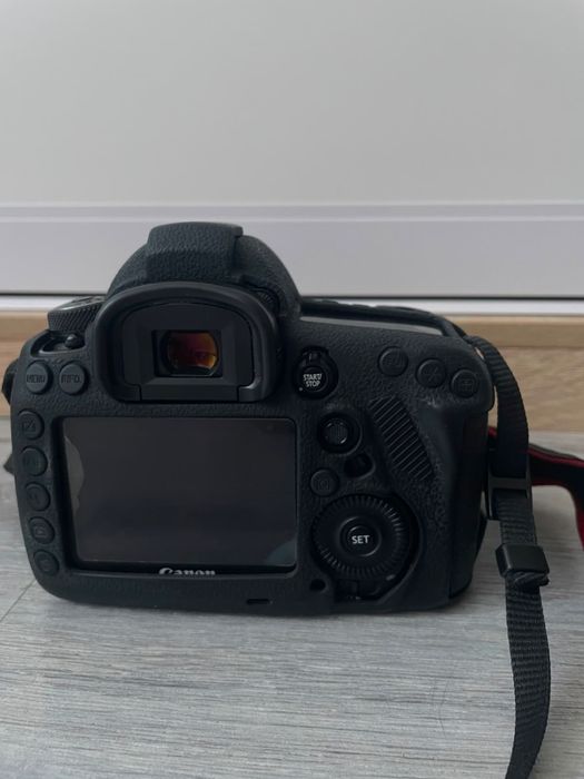 Фотоаппарат Canon 5d mark IV