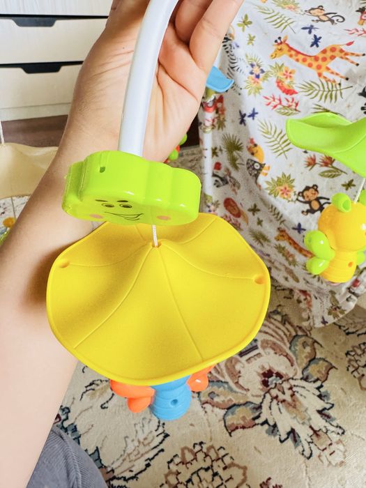 Мобиль для манежа