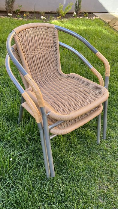 Scaune gradina impletite