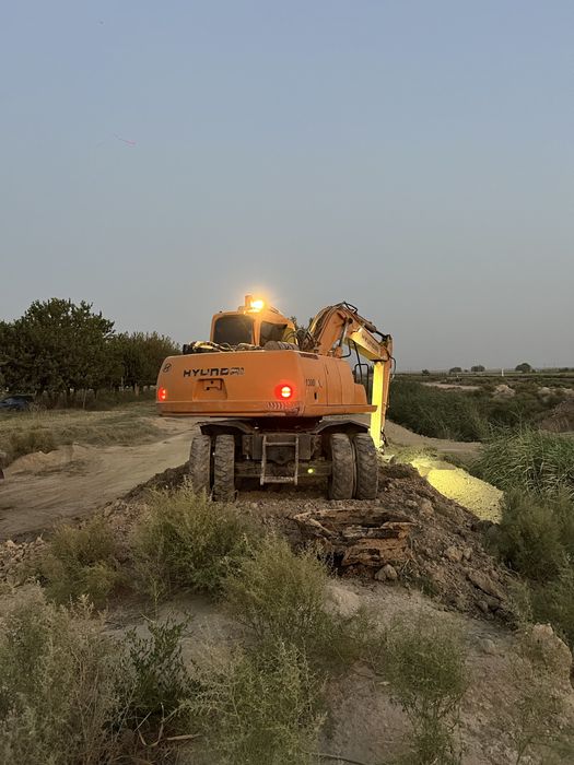 Hyundai ekskavator w130