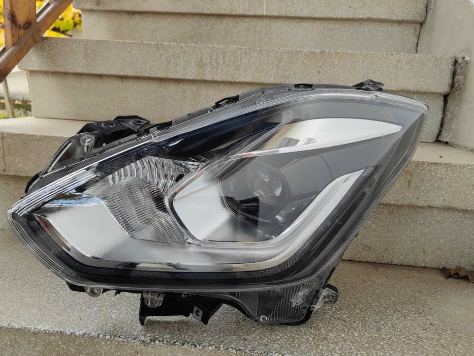 Фар Suzuki Swift LED ляв / Фар Сузуки Суифт Оригинален