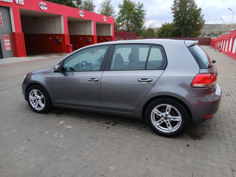 VOLKSWAGEN Golf 2010 — imagine 4