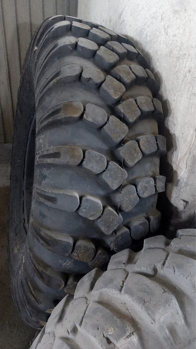 16.00 R24, шина на грейдер