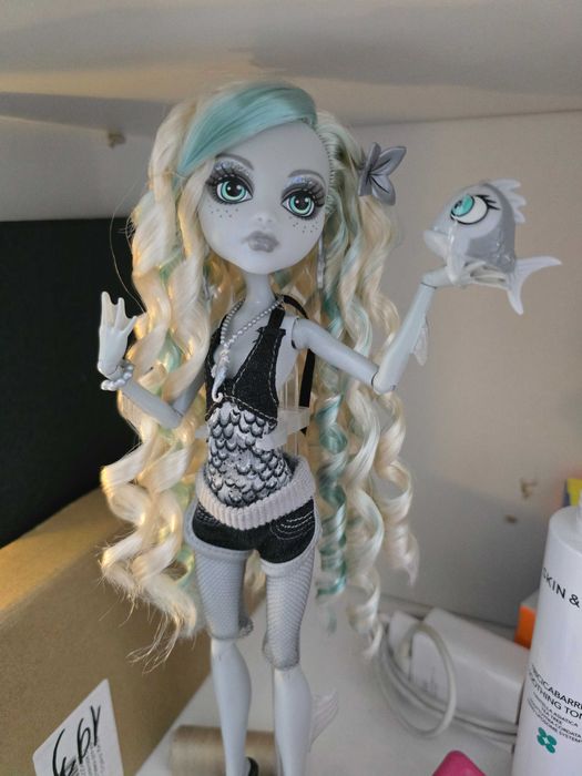 Продам кукл монстер хай лагуна и каста