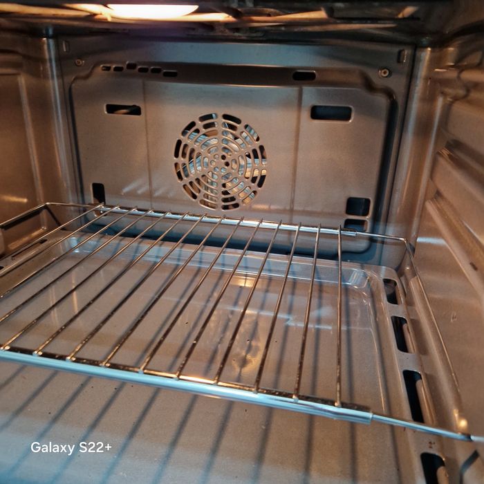 Фурна за вграждане SIEMENS Pyrolyse