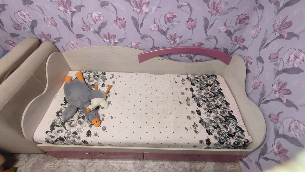 Продам кровать 200 на 90 см