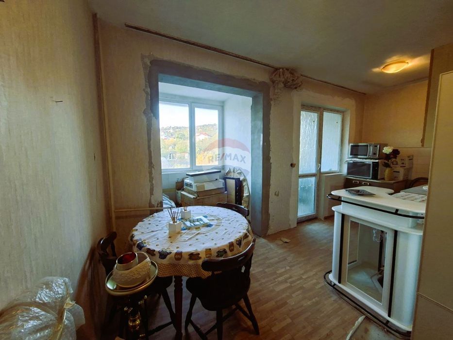 Продава се Двустаен апартамент в Варна, Възраждане 4 - 86 кв.м за 1745 €/кв.м - Снимка #2