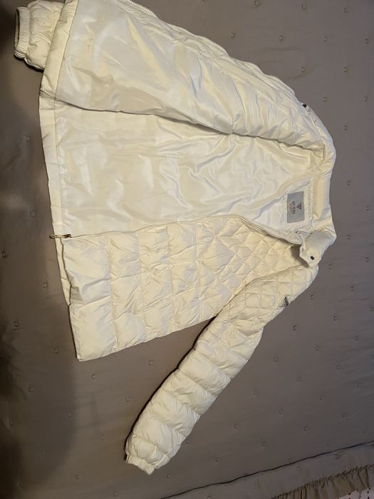 Яке Guess оригинално