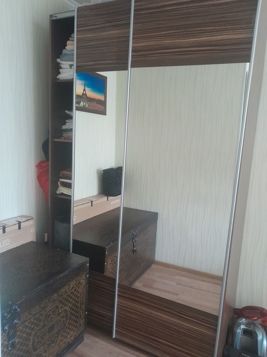 Продам срочно шкаф