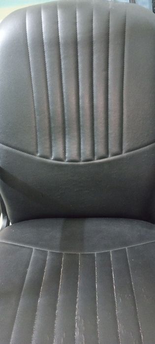 Продается кресло офисное рабочее