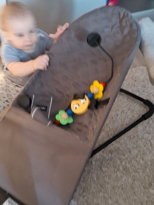 Продам шезлонг детский