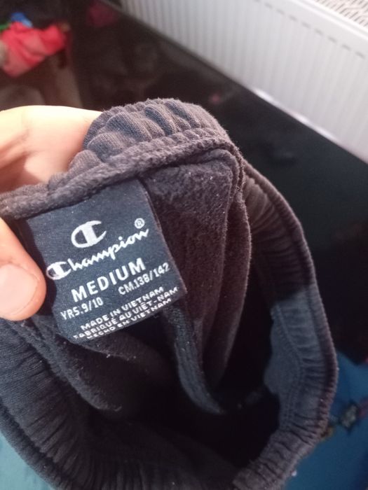 Pantaloni negri champions