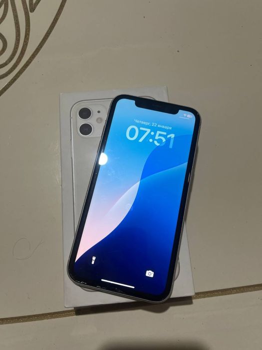 Айфон 11 с коробкой
