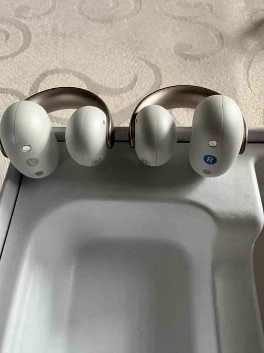 Безжични слушалки Soundcore AeroClip