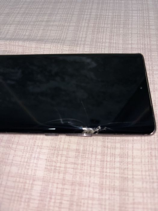 Продам телефон Vivo v30e