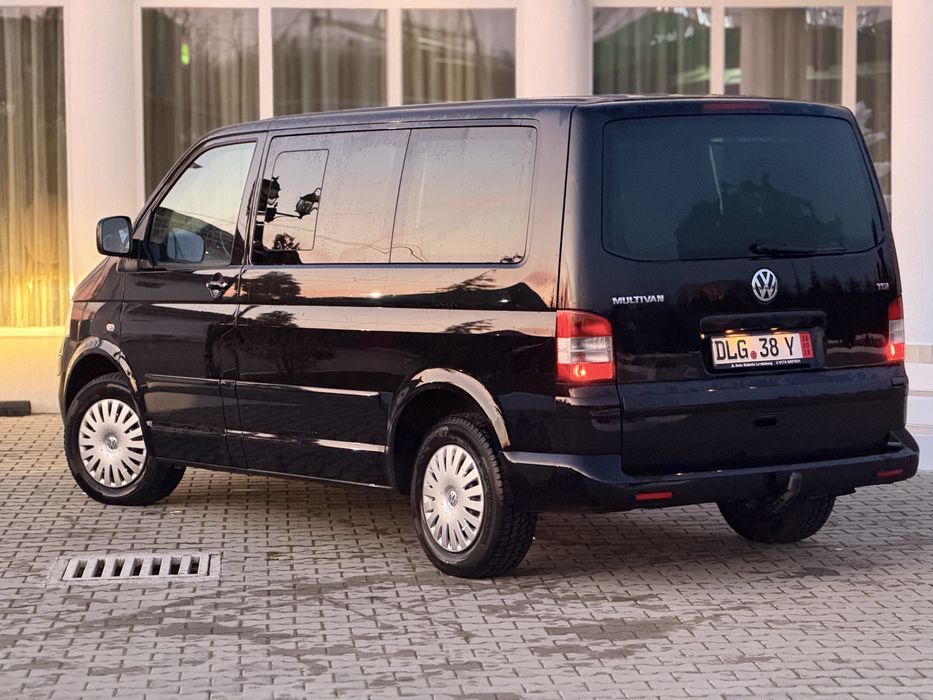 VOLKSWAGEN Multivan 0 — imagine 3