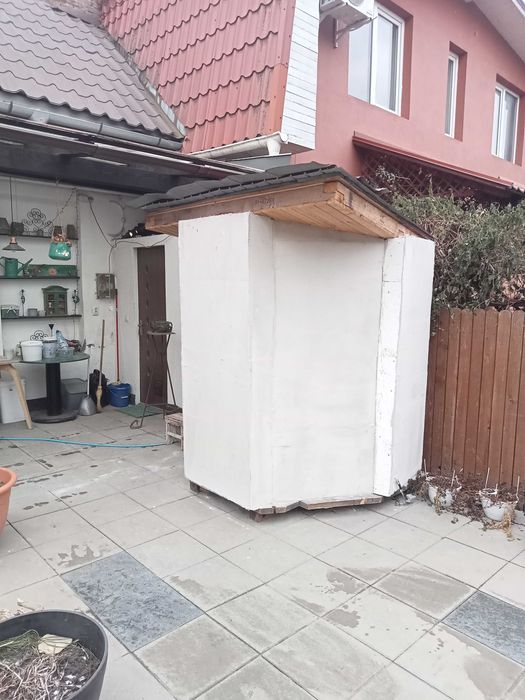 Vand sauna de exterior incalzit electric sau cu lemne marime optima