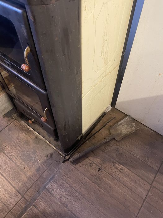 Камина на твърдо гориво Прити