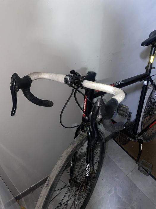 Шоссейный велосипед Trinx Tempo 1.1