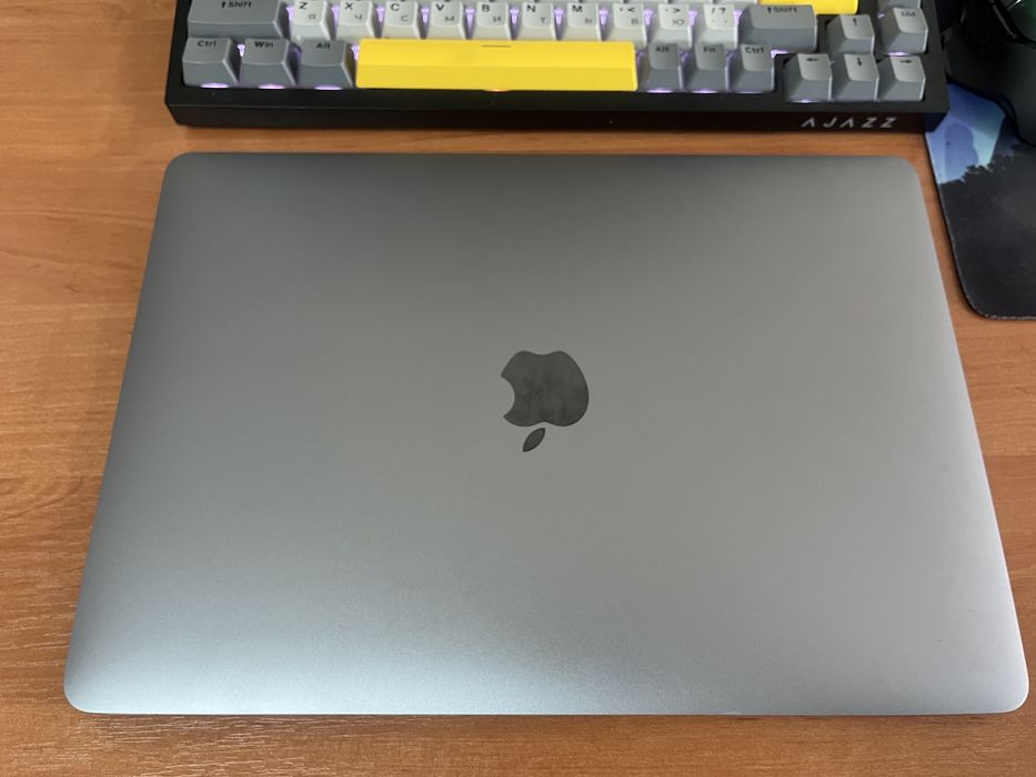 Macbook air M1 2020