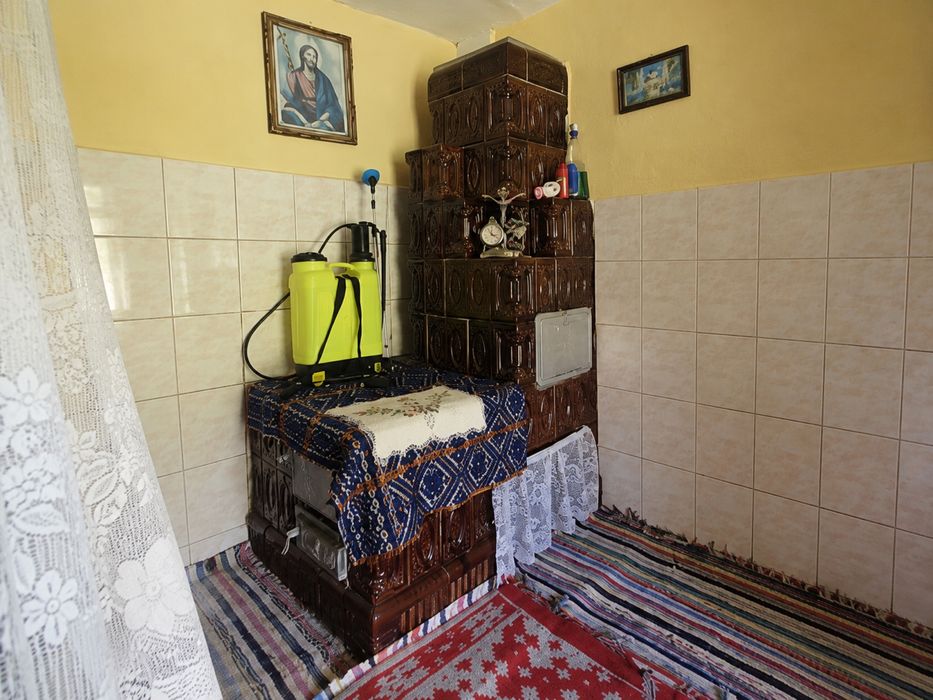 Casă de vânzare cu teren 1.640 mp – Sat Ferastrău, Comuna Oituz, jud. Bacău