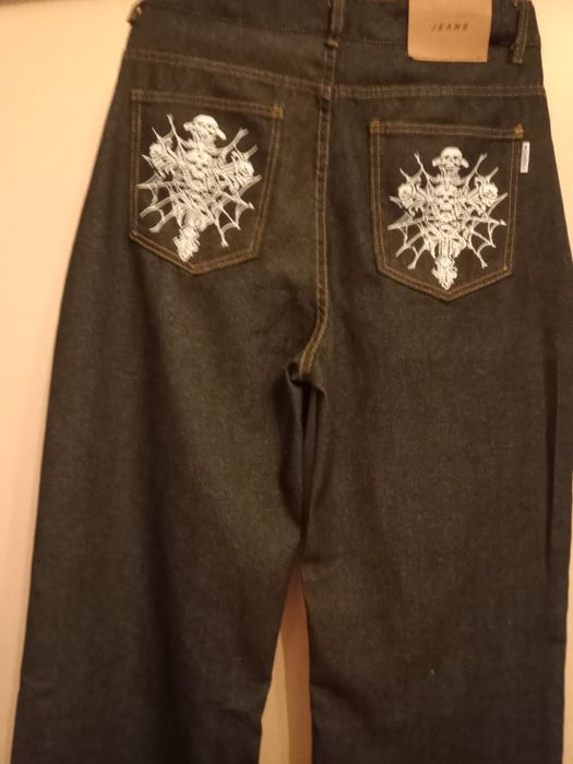 Продам джинсы черные