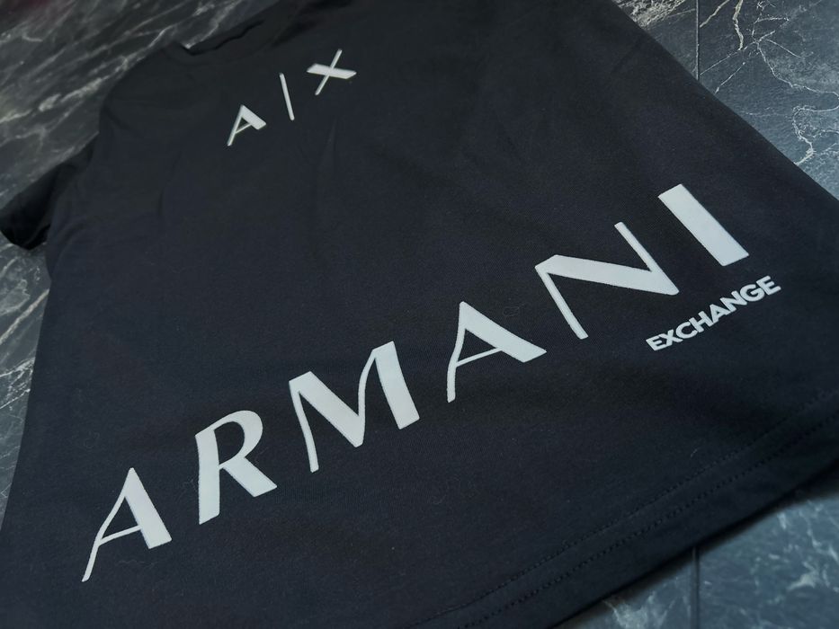 НОВА Дамска тениска Armani Exchange, М размер