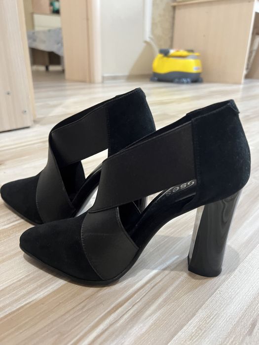 Натуральные замшевые туфли