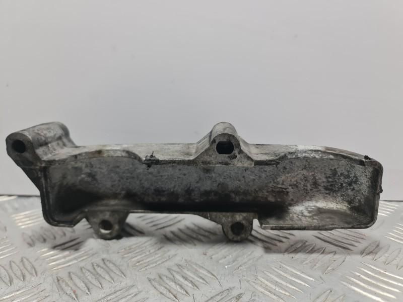 Suport motor Nissan Primastar 2.5 dCi