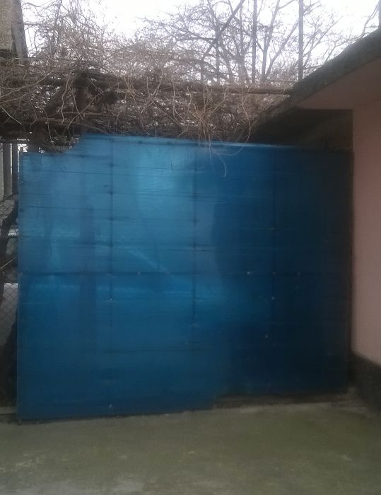 Готов навес от метал и поликарбонат