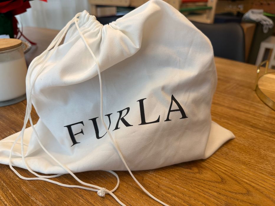 Чанта Furla Metropolis – синя, естествена кожа