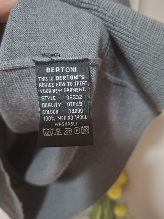 Bertoni 100% Merino wool