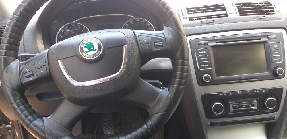 Шкода Октавия 1.6TDI на части
