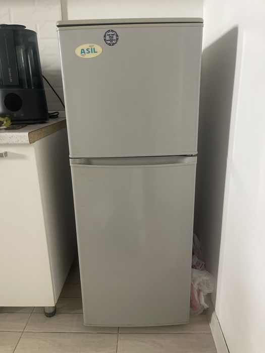 Маленький холодильник