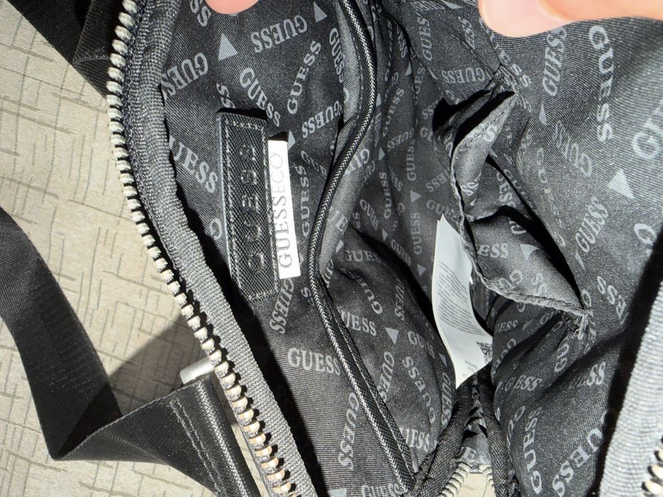 Мъжка Чантичка Guess
