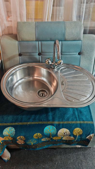 Продаётся мойка, б/у в хорошем состоянии