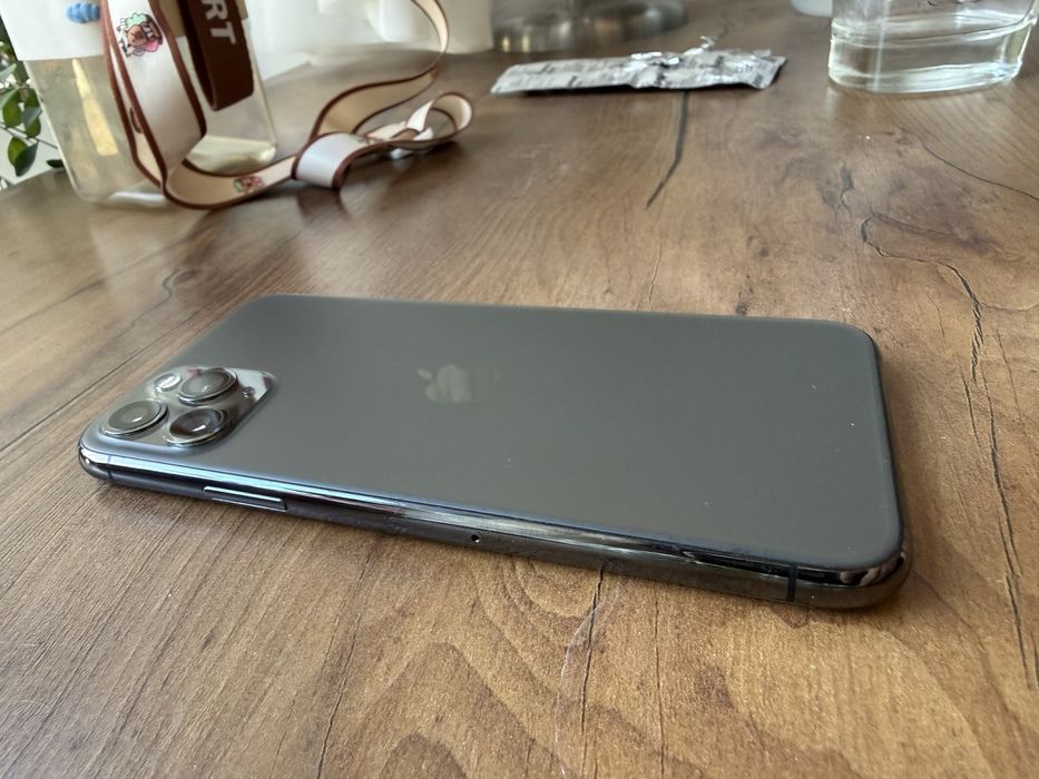 I phone 11 pro 256 gb LLA