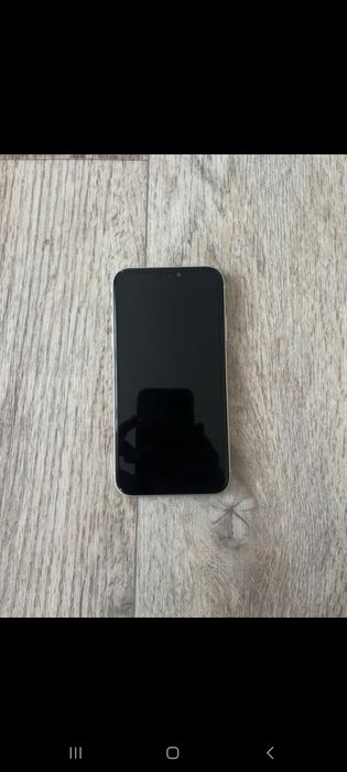 Продам айфон 11,iphone 11 идеал