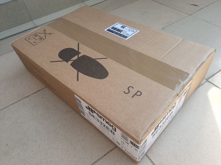 Стъклокерамичен плот SMEG SE332EB