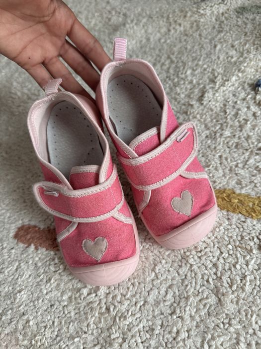 Обувки и пантофи 26,27,28 номер biomecancs, skechers, next, camper