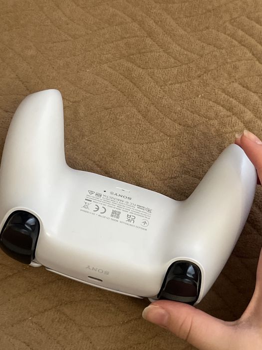 джостик SONY PS в отличном состоянии