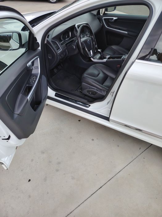 Vind Volvo XC60 2015