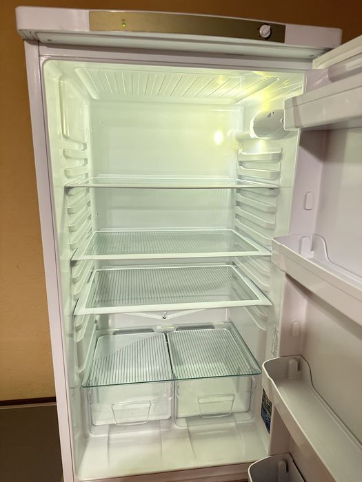 Холодильник Hotpoint Ariston