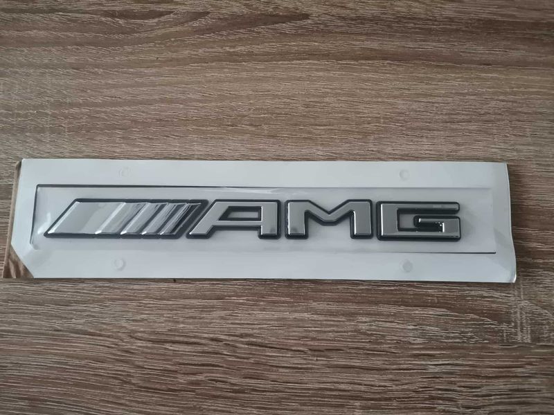 Mercedes Benz AMG сребриста емблема с черен кант